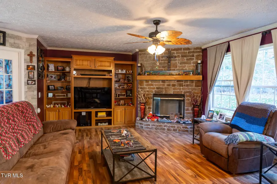 369 Back Road, Wytheville, VA 24382 - Image #3
