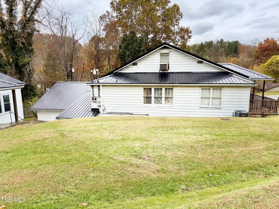 6108 West Norton Rd Road, Norton, VA 24273 - Image #3