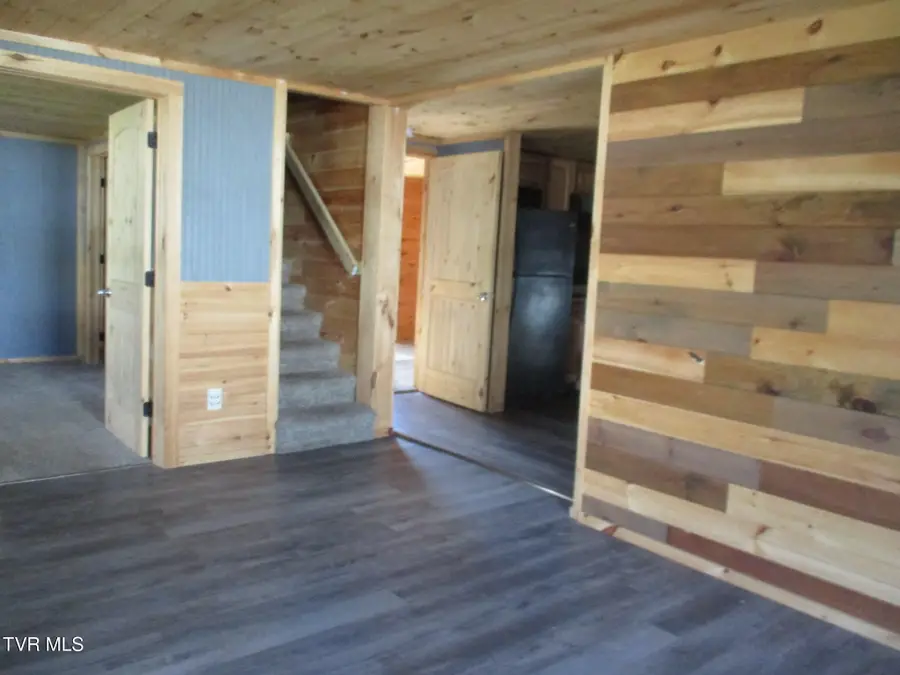 128 Butler Lane, Mountain City, TN 37683 - Image #3