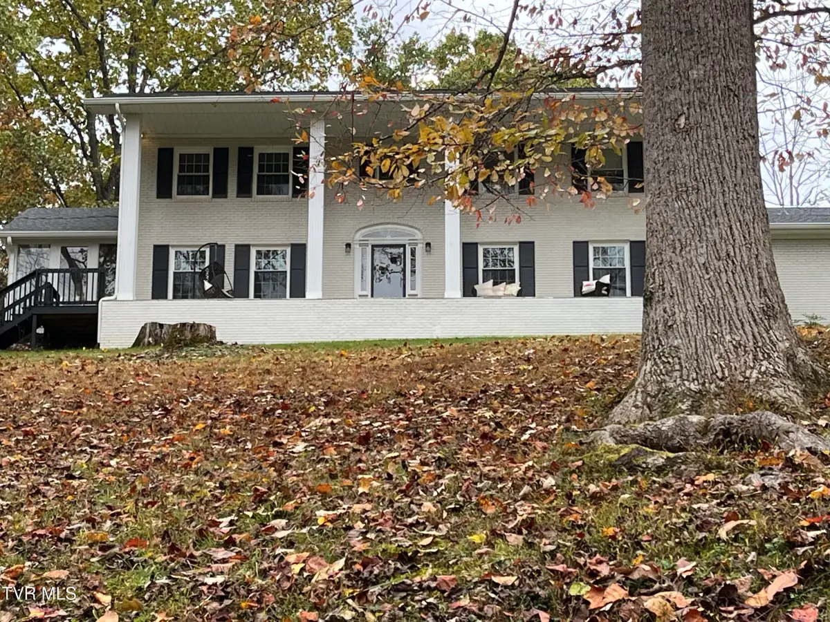 1728 Charlotte Drive, Elizabethton, TN 37643 - Image #1