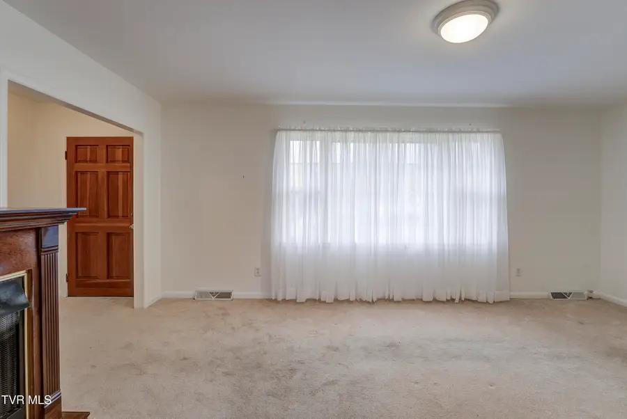 234 Simmons Avenue, Erwin, TN 37650 - Image #3