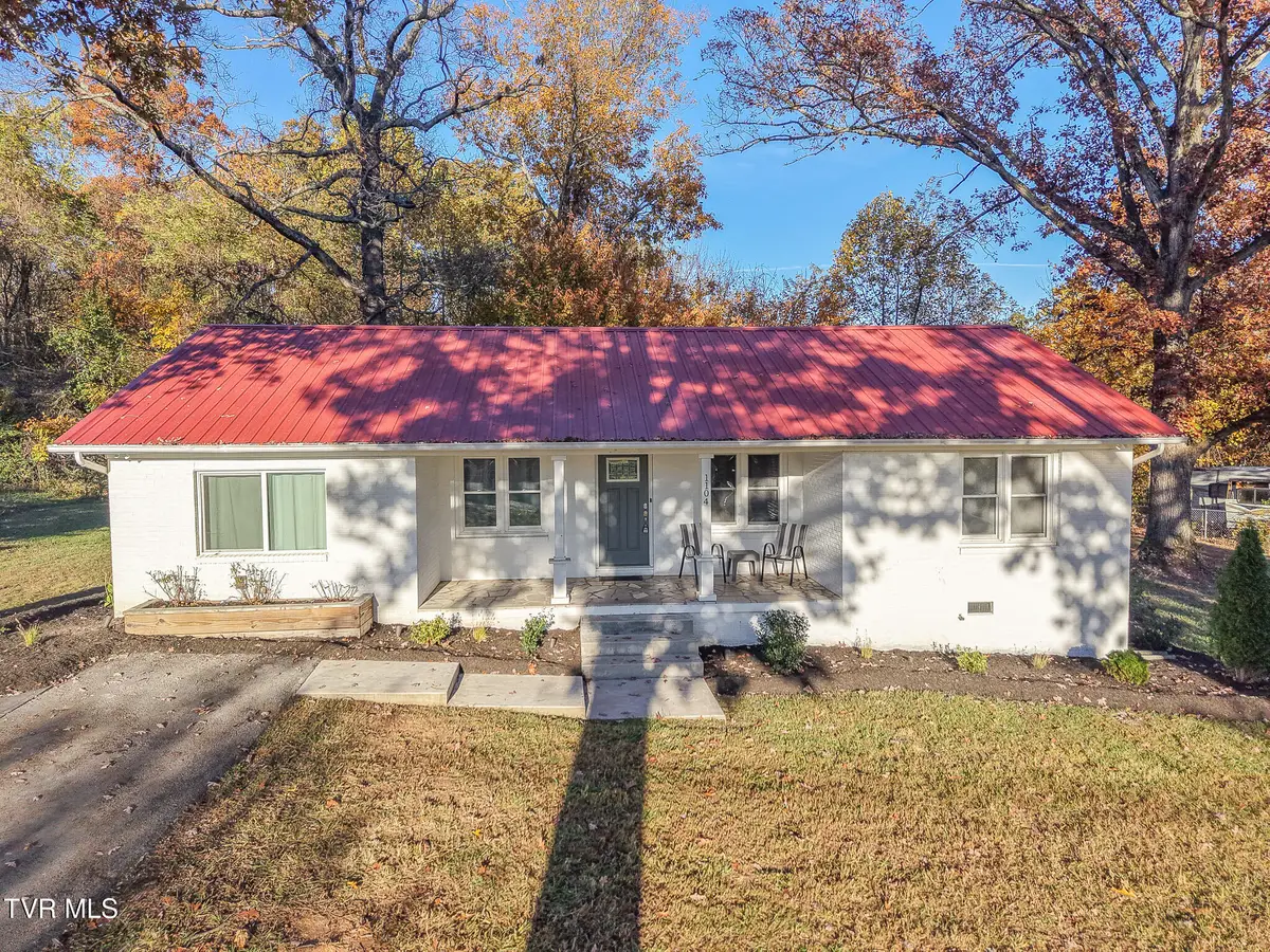 1104 Hixon Avenue, Greeneville, TN 37743 - #1