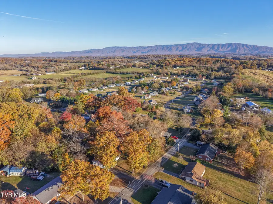 1104 Hixon Avenue, Greeneville, TN 37743 - #2