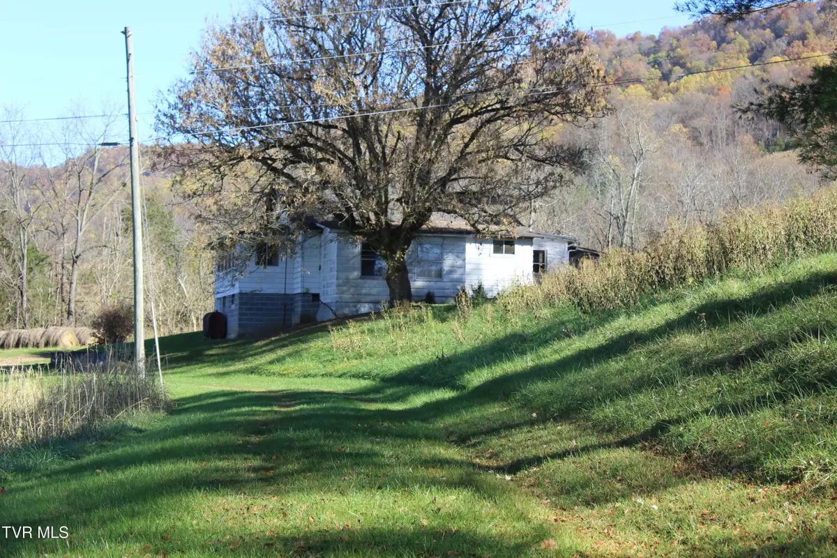 215 Autumn Drive, Pennington Gap, VA 24277 - Image #1