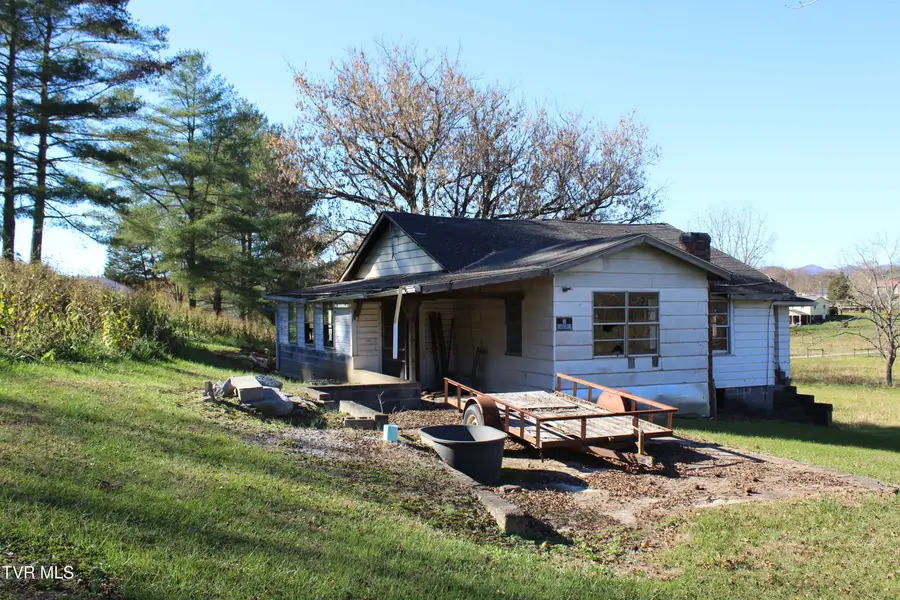 215 Autumn Drive, Pennington Gap, VA 24277 - Image #2