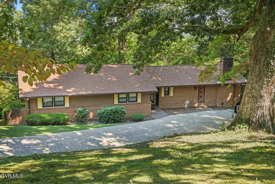 201 Ridgecrest Drive, Elizabethton, TN 37643 - Image #3