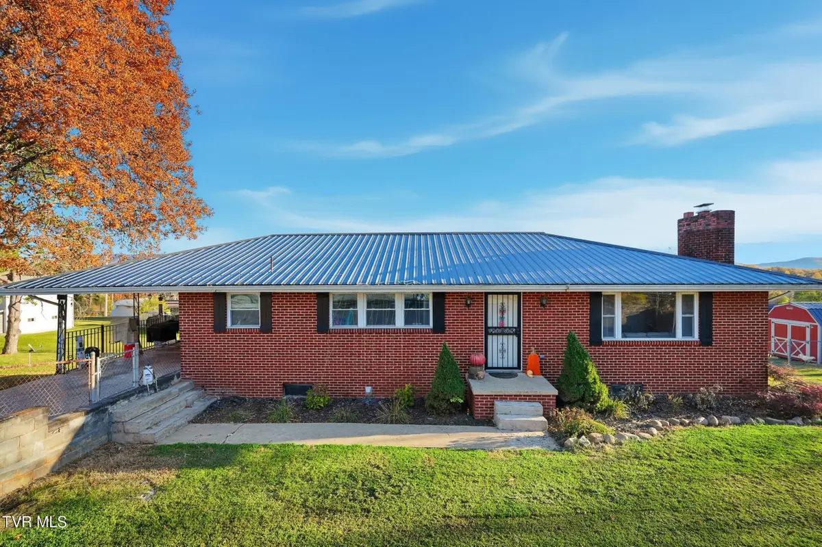 432 Dogwood Street, Mount Carmel, TN 37645 - Image #1