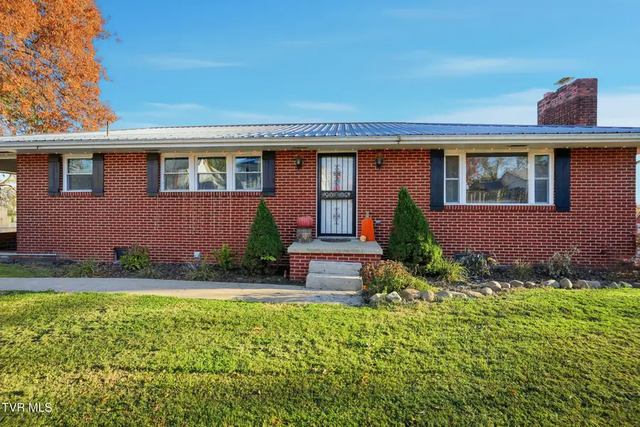 432 Dogwood Street, Mount Carmel, TN 37645 - Image #2