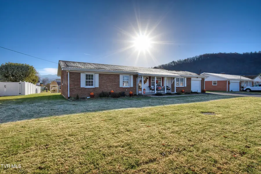 153 Southgate Drive, Elizabethton, TN 37643 - Image #2