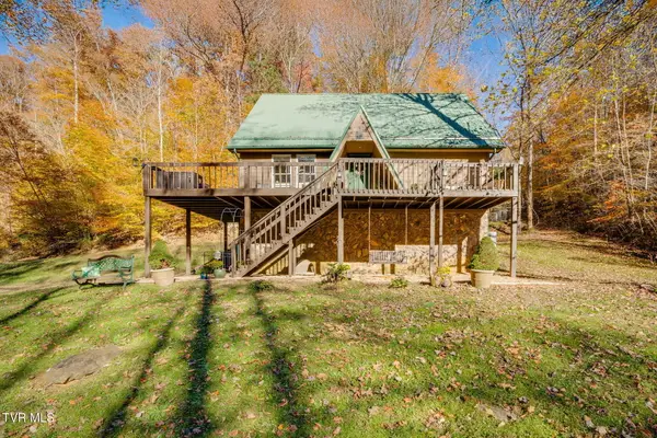 1370 Hickory Cove Road, Rogersville, TN 37857