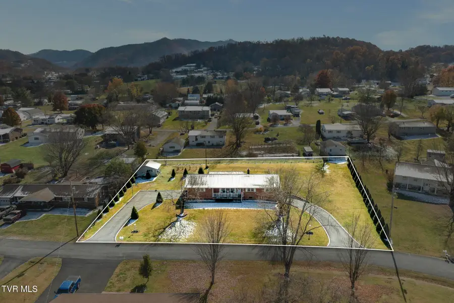 133 Bishop Circle, Elizabethton, TN 37643 - Image #2