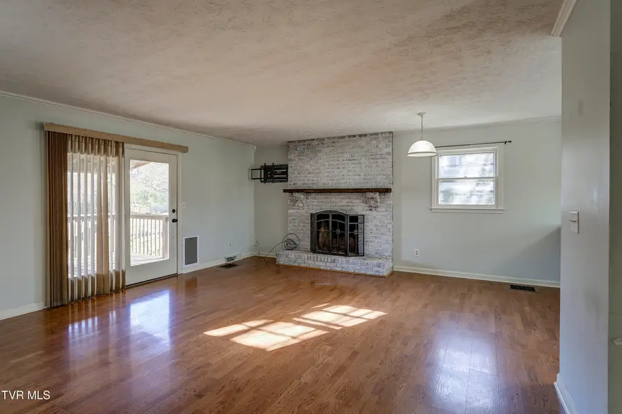 128 Pierce Lane, Johnson City, TN 37604 - Image #3