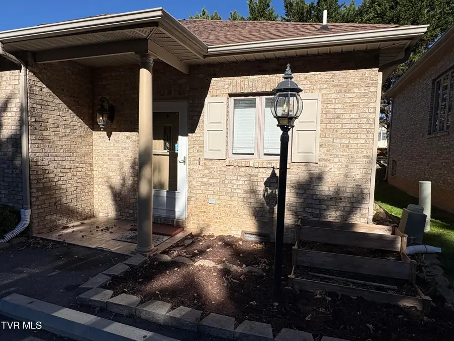 176 South Austin Springs Road #4, Johnson City, TN 37601 - Image #3