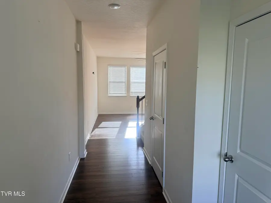 220 Crockett Drive, Church Hill, TN 37642 - Image #2