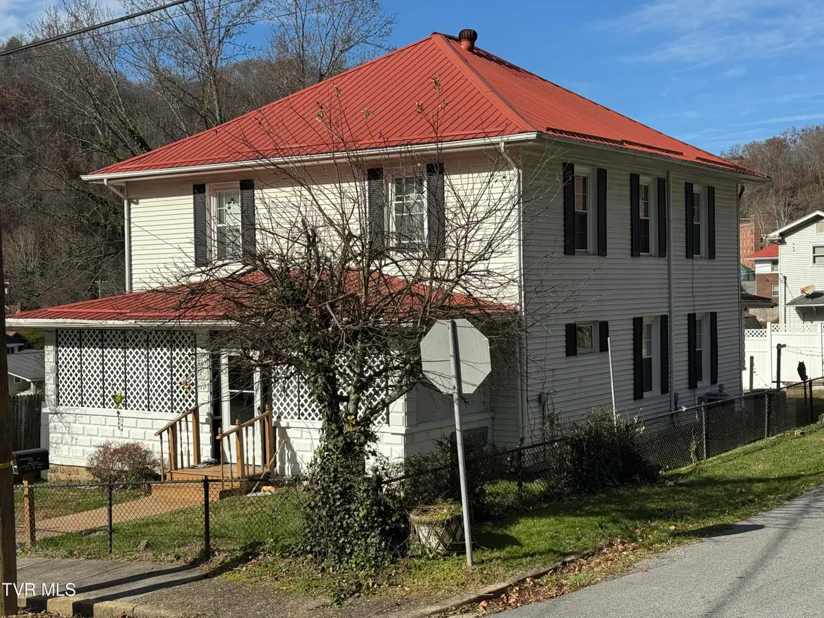 301 Roberts Street, Appalachia, VA 24216 - Image #1
