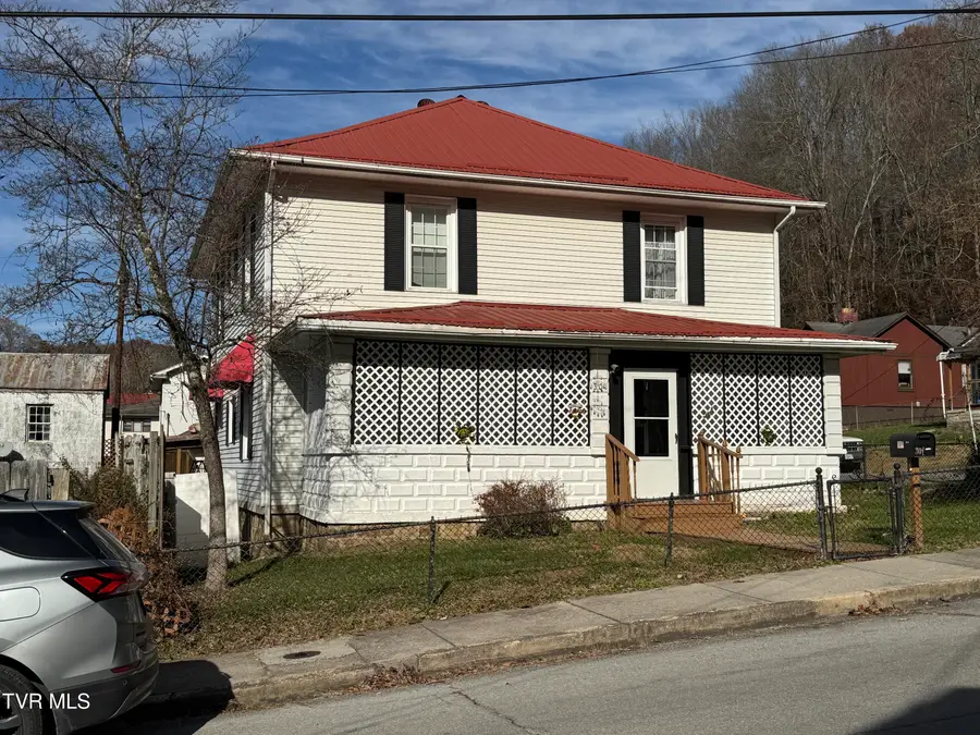 301 Roberts Street, Appalachia, VA 24216 - Image #3