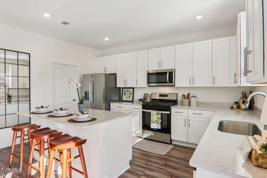 240 Artist Avenue, Johnson City, TN 37615 - Image #3