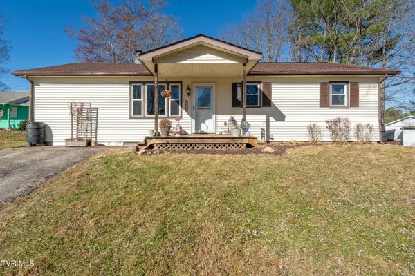 626 Hospital Hill Road, Mountain City, TN 37683