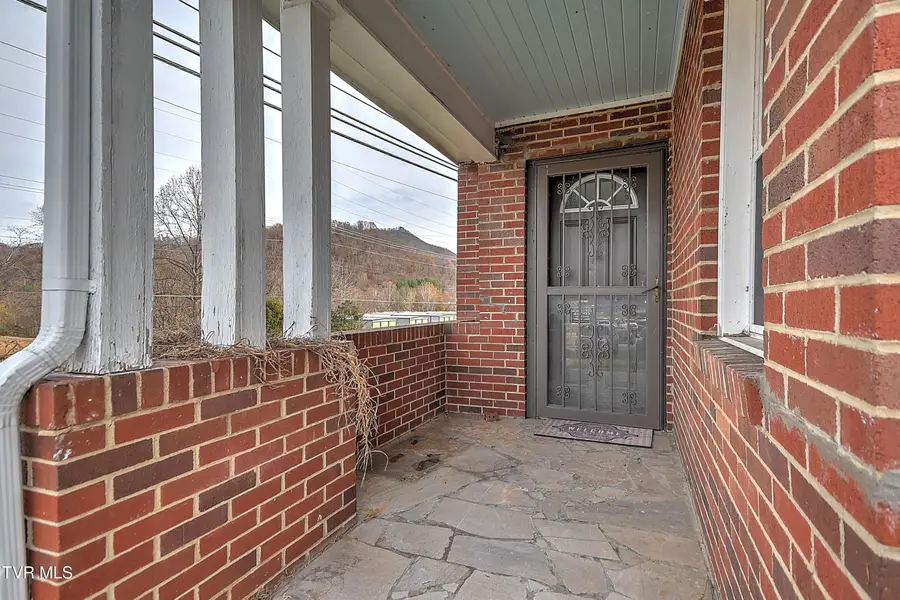 103 Earl Mckinney Road, Elizabethton, TN 37643 - Image #2