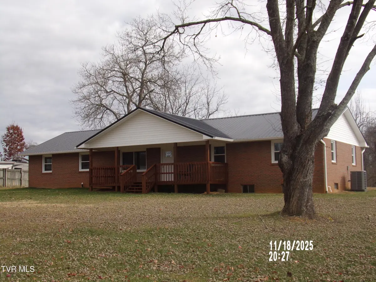 915 Muddy Creek Road, Piney Flats, TN 37686 - Image #1