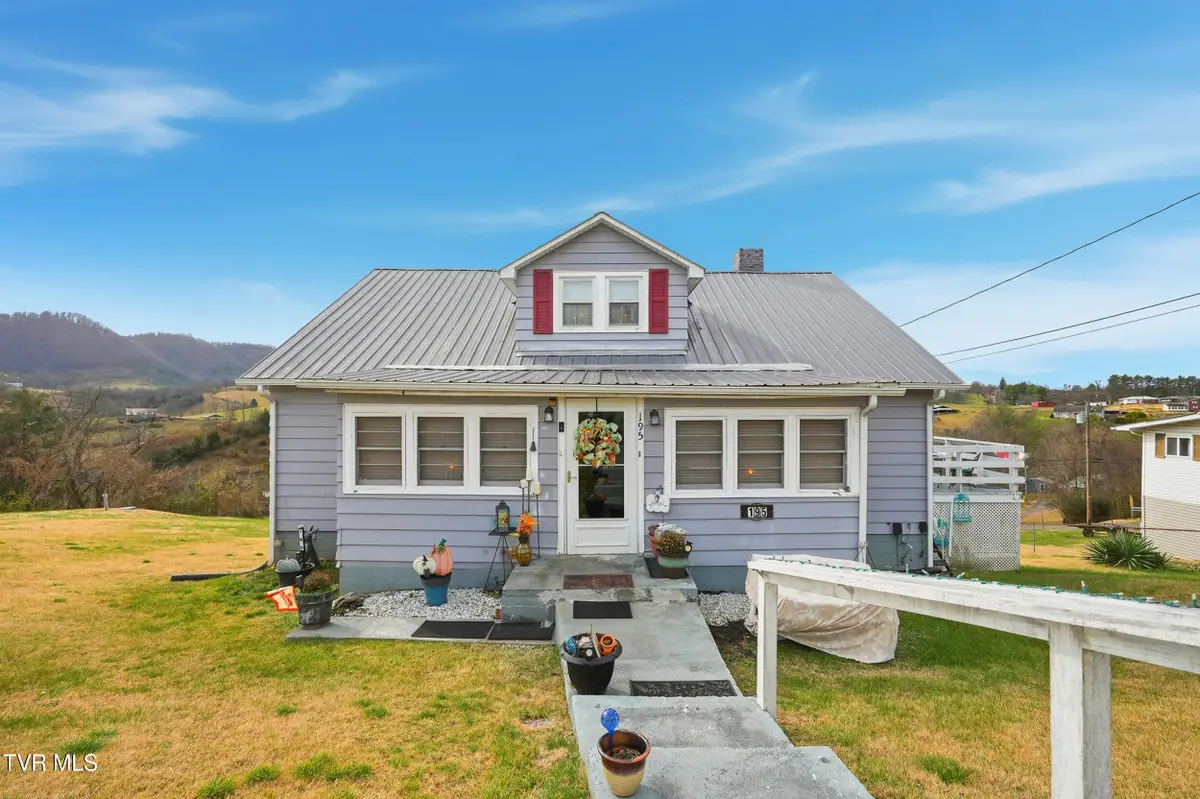 195 Red Oak Ridge Road, Castlewood, VA 24224 - Image #1