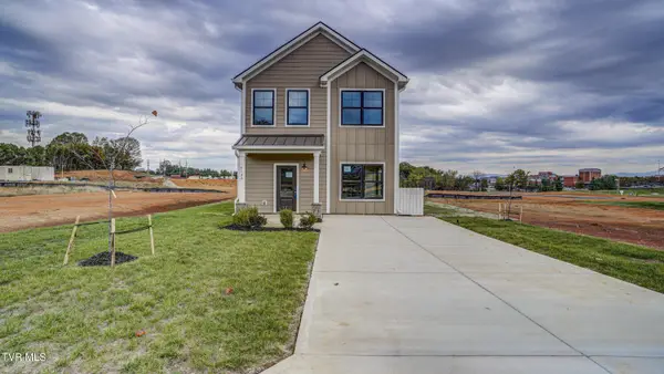 4129 Gambrel Oaks Street, Blountville, TN 37617