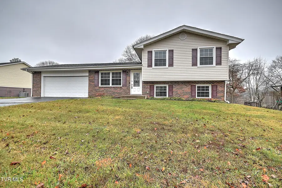 220 Eastwood Drive, Bluff City, TN 37618 - Image #3