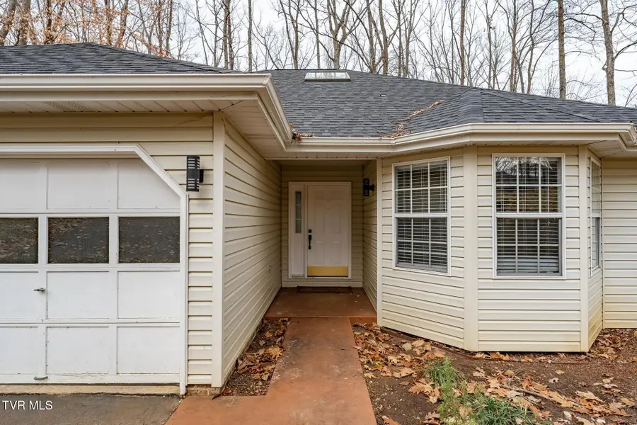 1702 Colonial Ridge Road, Johnson City, TN 37604 - Image #3