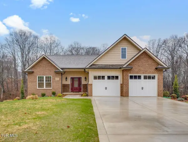 303 Azure Landing, Jonesborough, TN 37659