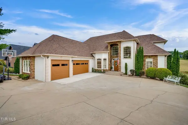 8 Lake Harbor Court, Johnson City, TN 37615