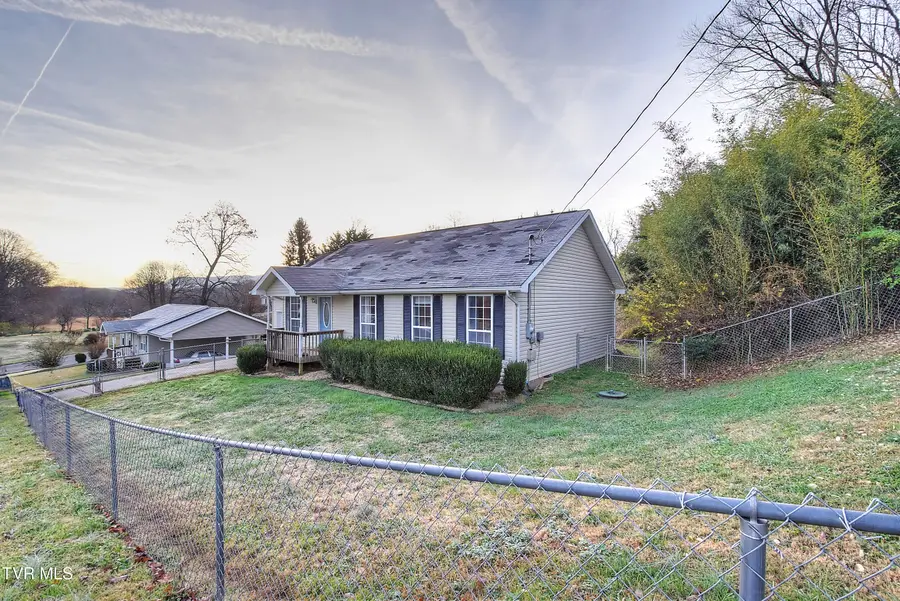 507 Cedar Street, Mount Carmel, TN 37645 - Image #2