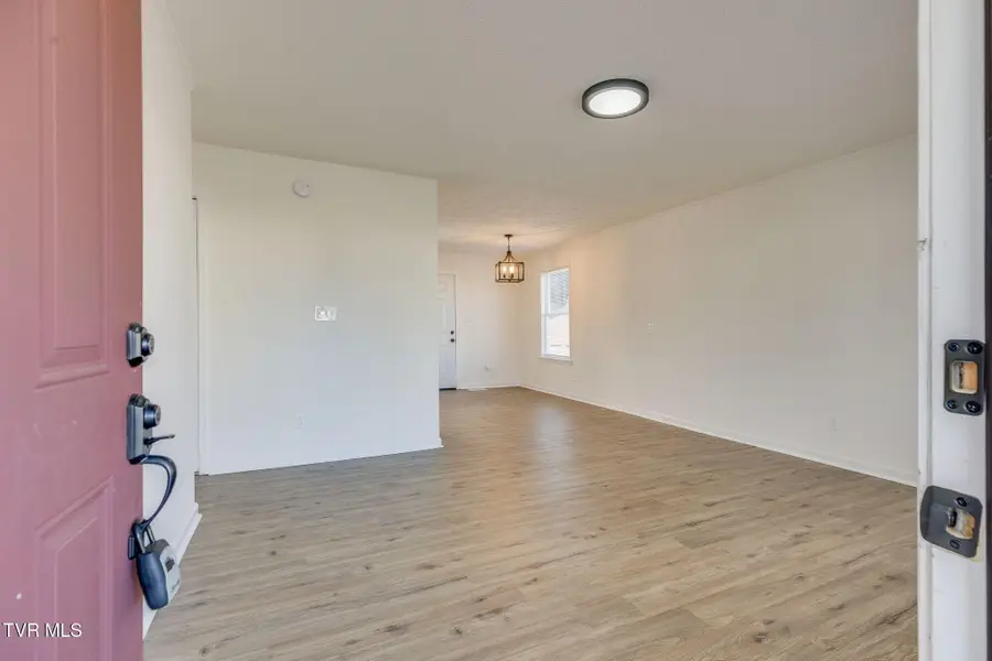 323 Mountain Ash Drive, Dryden, VA 24243 - Image #3