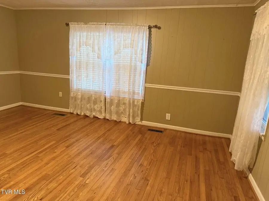 1324 Hillside Drive Drive, Elizabethton, TN 37643 - Image #3