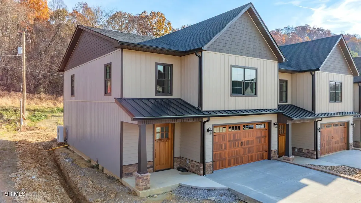 1036 Cummings St #1, Abingdon, VA 24211 - Image #1