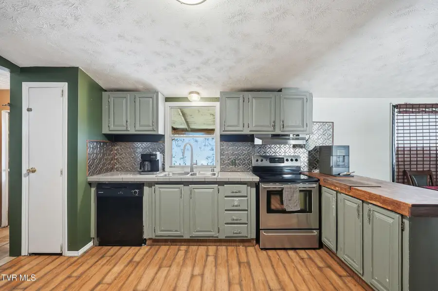 1848 Derby Road, Appalachia, VA 24216 - Image #3