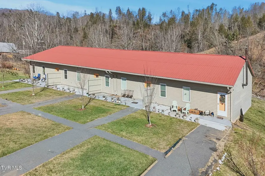 8703 Highway 19e, Roan Mountain, TN 37687 - Image #3