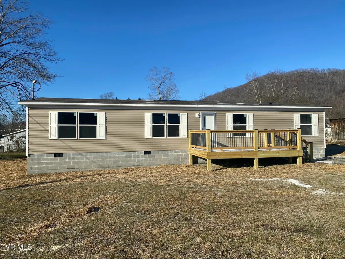 111 East 28th Street, Big Stone Gap, VA 24219 - Image #1