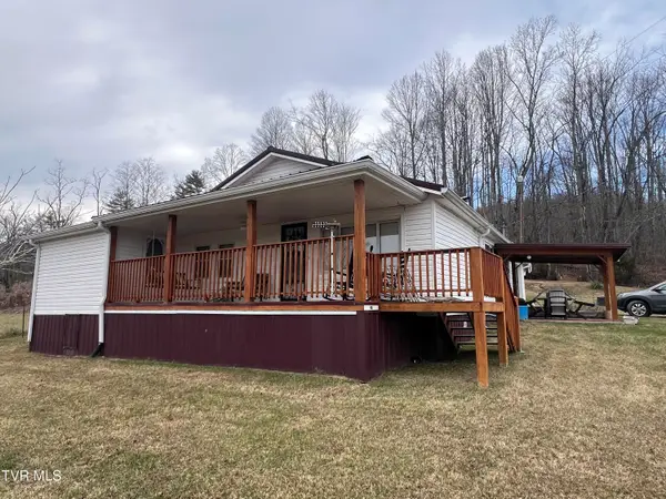 293 Sub Hollow Dr., Rose Hill, VA 24281