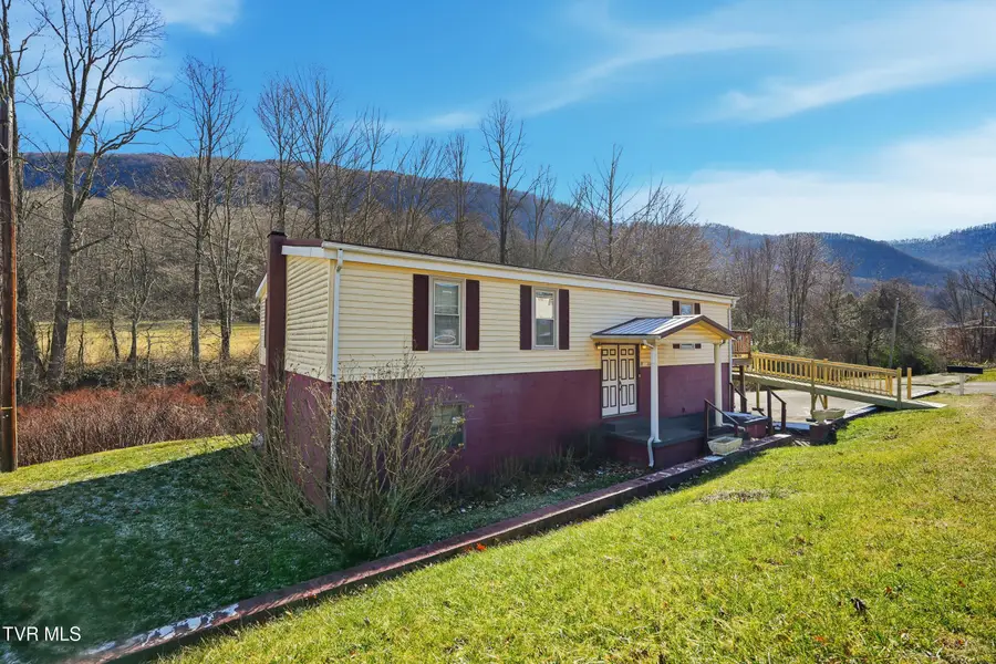 226 Robinette Chapel Road, Big Stone Gap, VA 24219 - Image #3