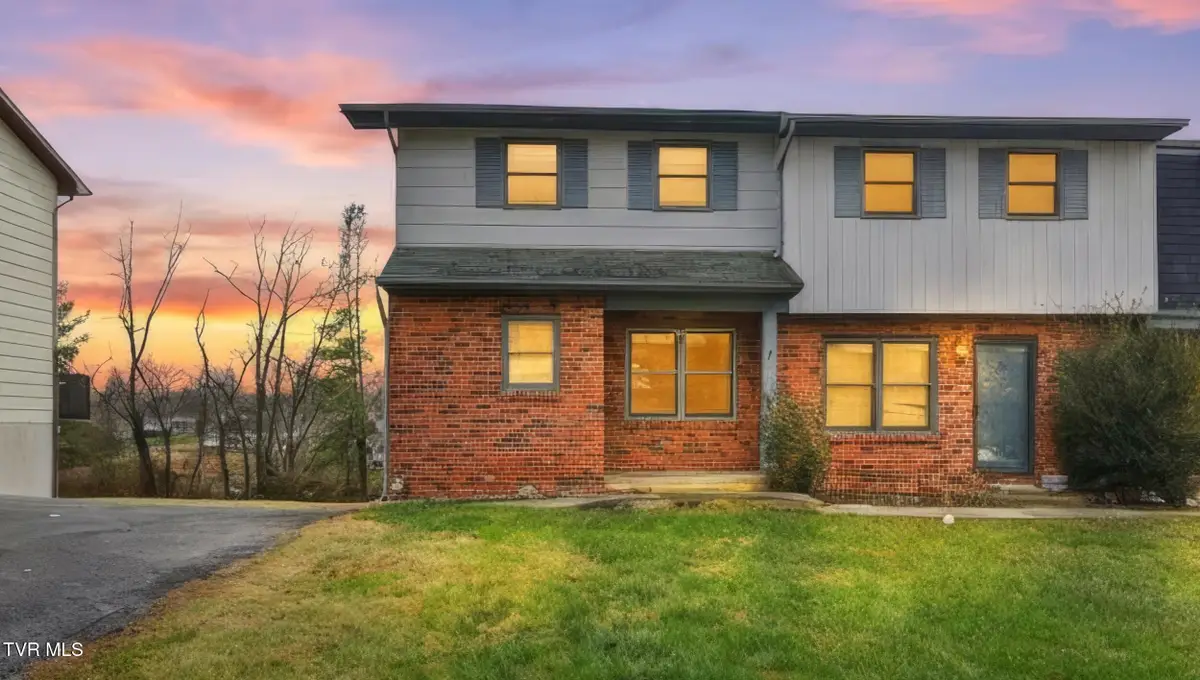 161 Oakcrest Circle #161, Bristol, VA 24201 - Image #1