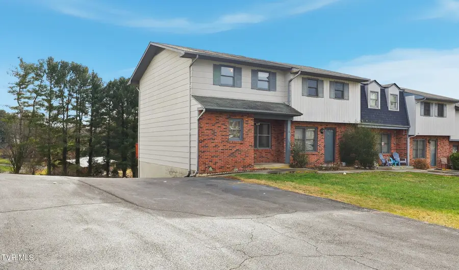 161 Oakcrest Circle #161, Bristol, VA 24201 - Image #3