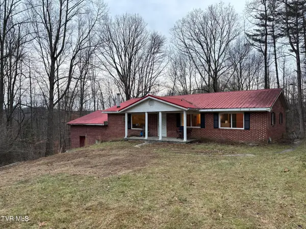 358 Wagon Trail, Haysi, VA 24256