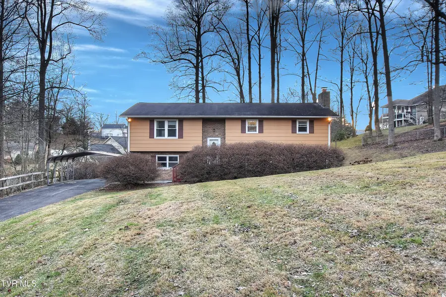 114 Revere Circle, Elizabethton, TN 37643 - Image #2
