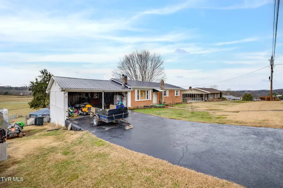 404 Pine Ridge Road, Bluff City, TN 37618 - Image #3