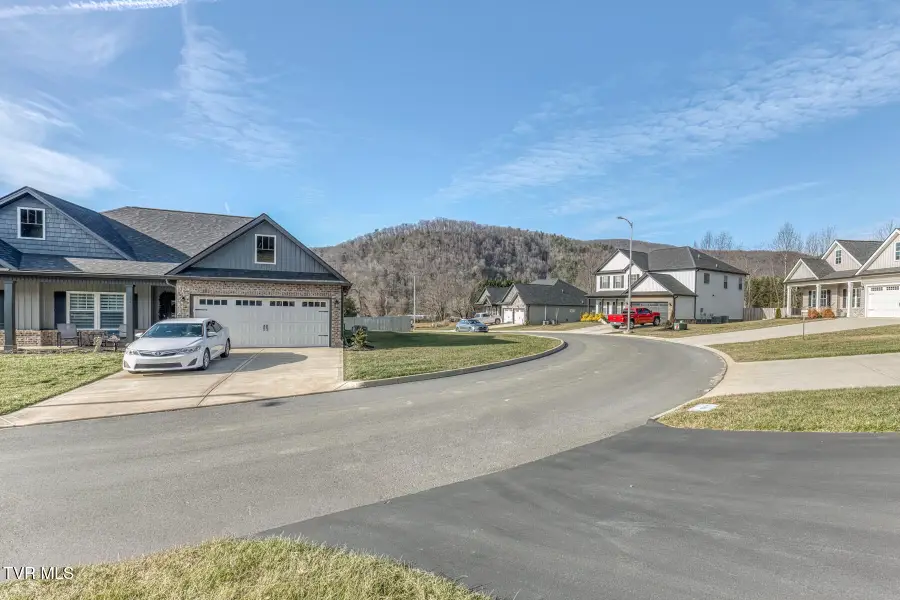 120 Ervin Loop, Erwin, TN 37650 - Image #3