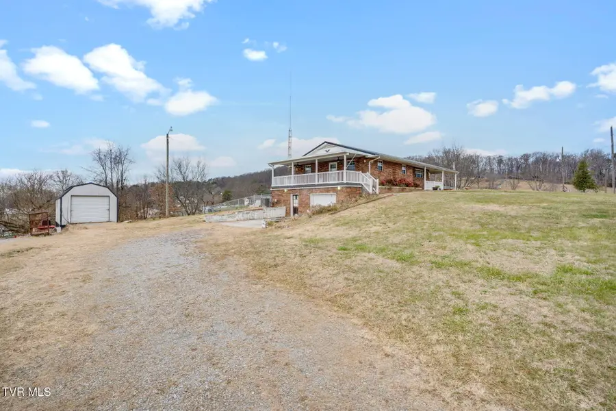 309 Hill Avenue, Surgoinsville, TN 37873 - Image #2