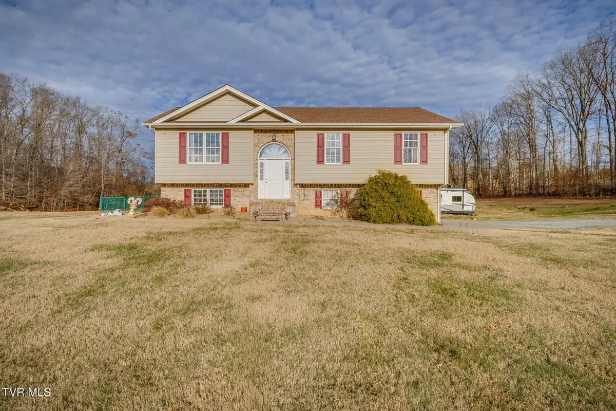 319 Allenwood Drive, Surgoinsville, TN 37873 - Image #1