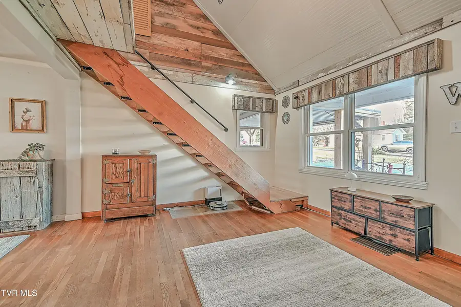 212 Magnolia Drive, Bristol, VA 24201 - Image #3