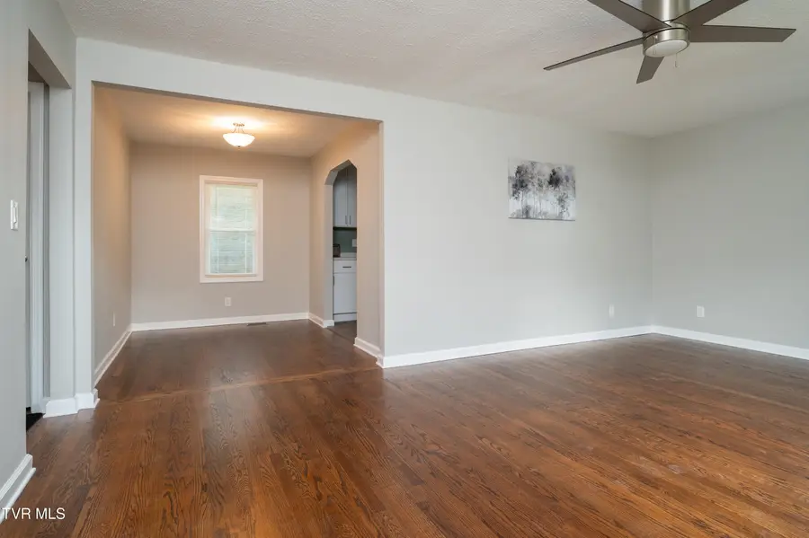 386 Timbertree Branch Road, Kingsport, TN 37660 - Image #3