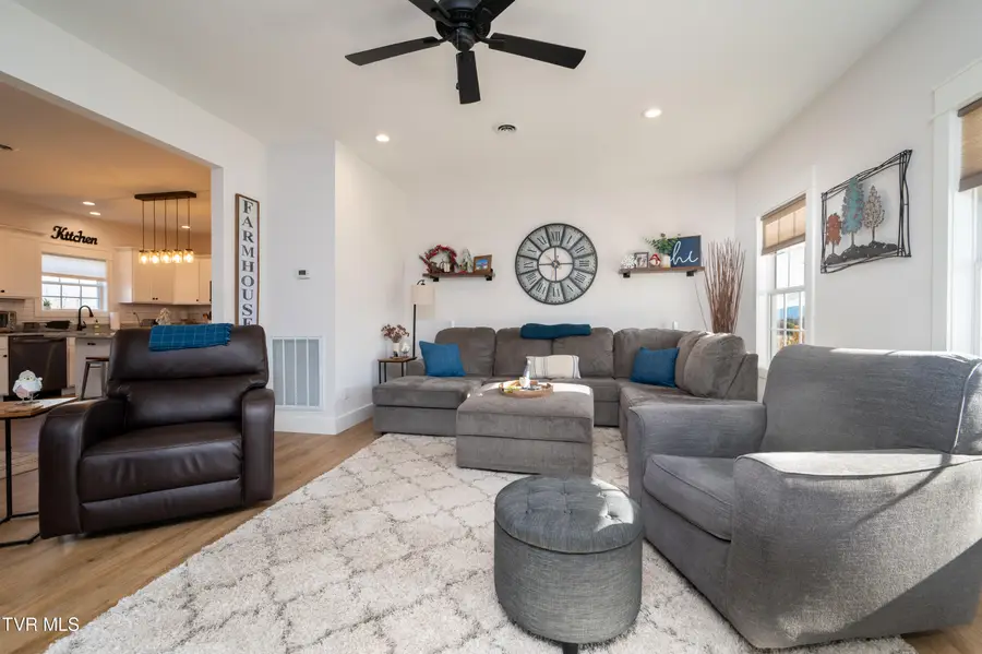 285 New Hope Road, Greeneville, TN 37745 - Image #3